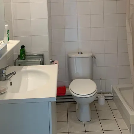 Comfortable Studio Gare Rer 10min La Defense Appartement